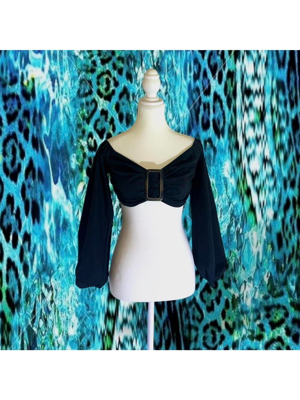 super cropped buckle and puff sleeves black off-shoulder top